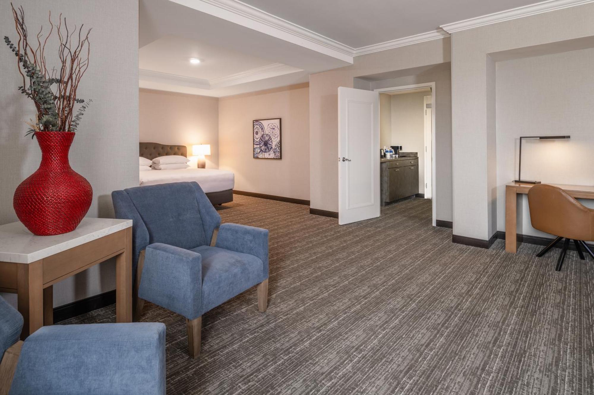 Hyatt Regency Hotel 3*